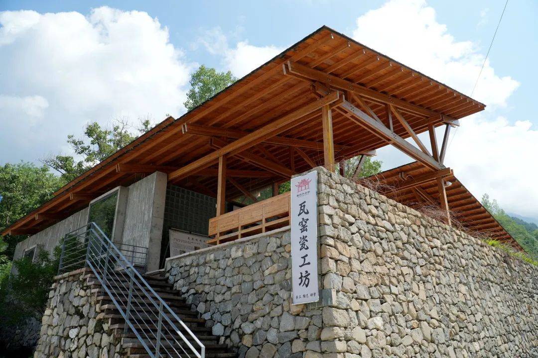 从门外汉到乡村陶艺师,他用热爱“逆袭”