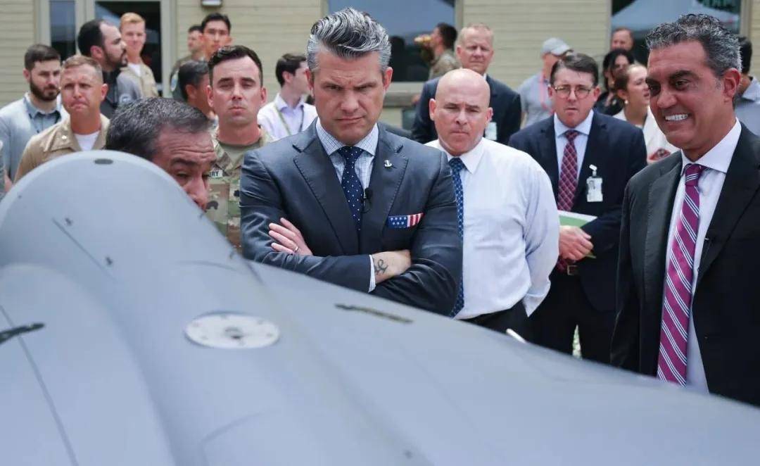 一架仅需4万美元！美国版“小摩托”巡飞弹亮相，中国能防住吗？