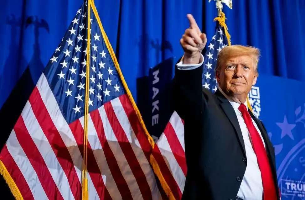 特朗普最大麻烦来了，3天内，马斯克35次出手，要把特朗普往死里整？