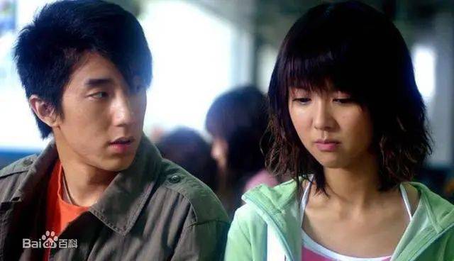 考古|成龙被传当爷爷?疑助儿子迎娶小11岁女星女儿却靠卖废品为生,他是真舍得