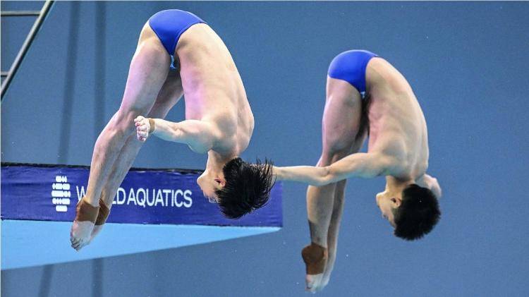 “梦之队”再入两金！世界泳联世锦赛中国队领跑奖牌榜