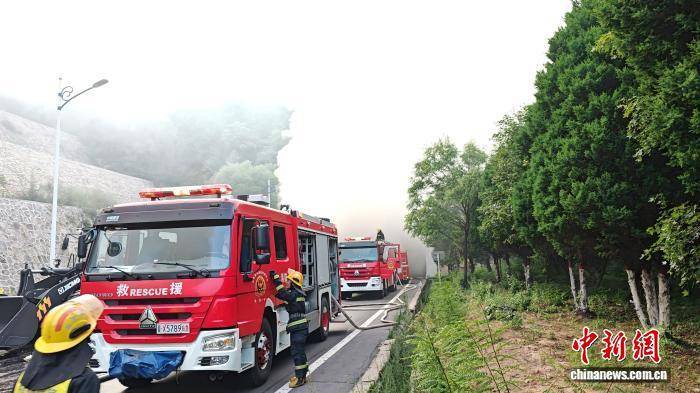 二广高速山西太长段：物流车隧道内起火 230人被紧急疏散