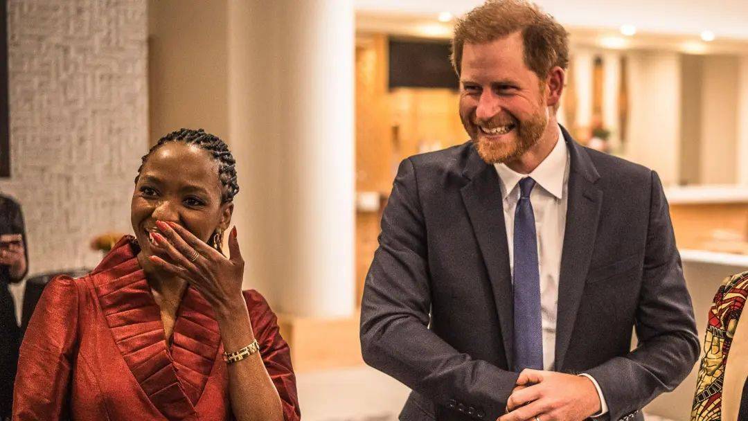 威廉哈里世纪同框？婚礼秒变鸿门宴！梅根将高调杀回英国…