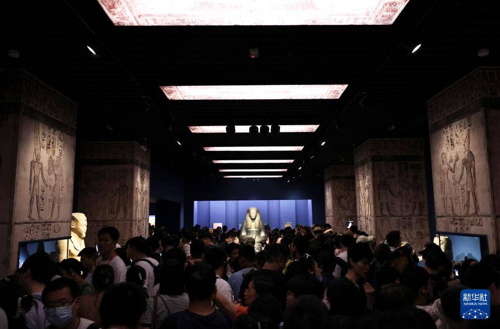 上海博物馆“金字塔之巅:古埃及文明大展”落幕