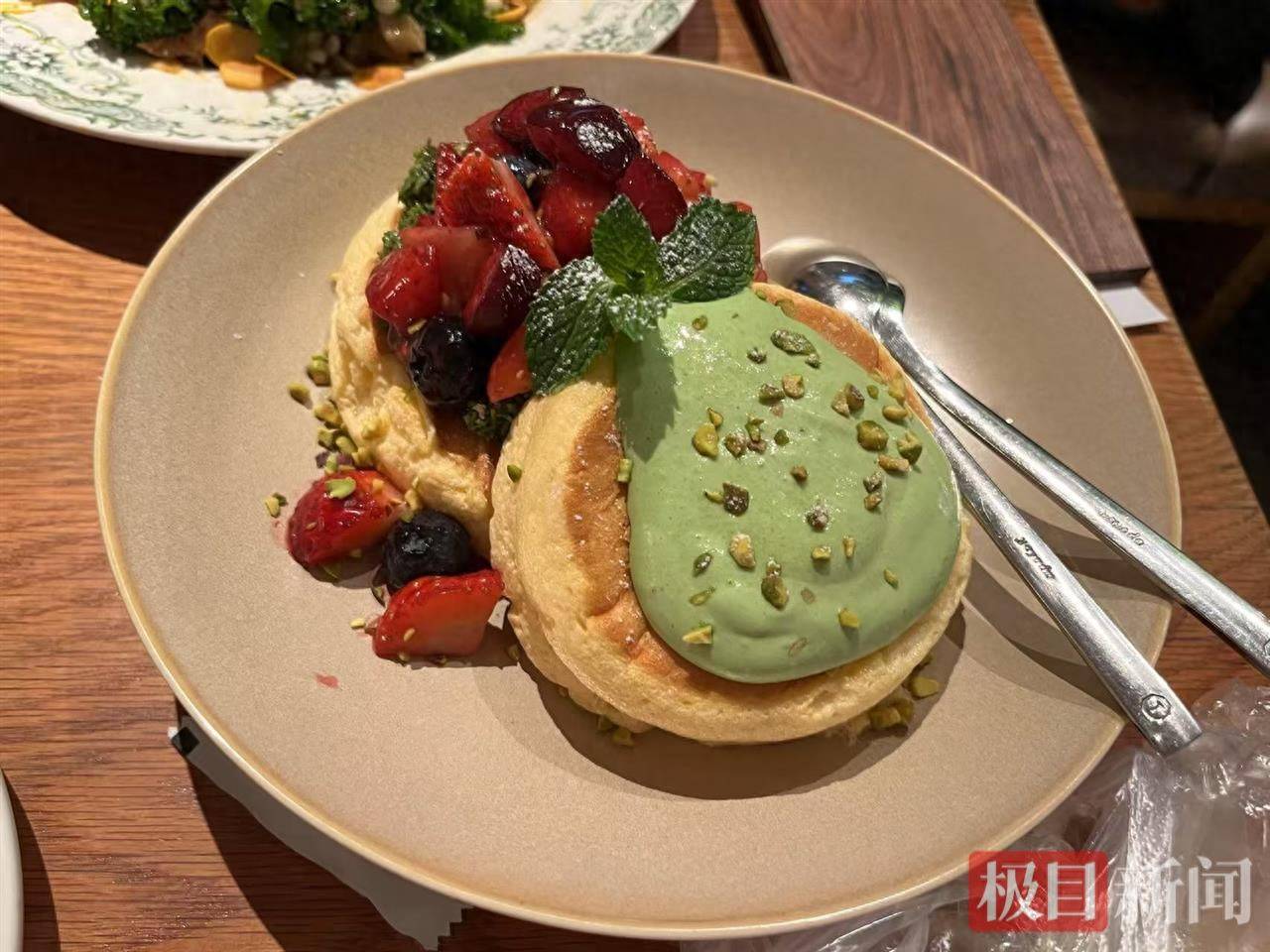 街边摊贩售卖的提拉米苏能买吗?有关部门回应