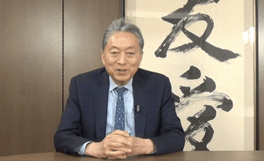 日本前首相顶住国内压力，出席九三阅兵