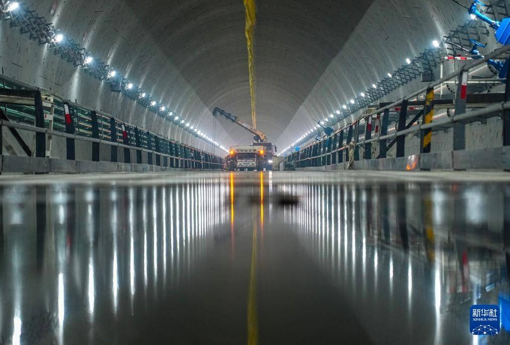 山东：济南航天大道黄河隧道南线盾构掘进突破2000米