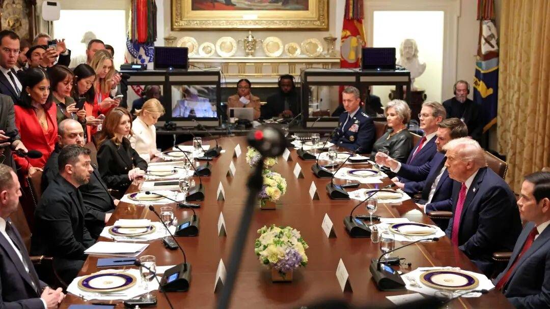 泽连斯基回应“特朗普不打算提供‘战斧’导弹” ：他没同意，但也没明确说“不”